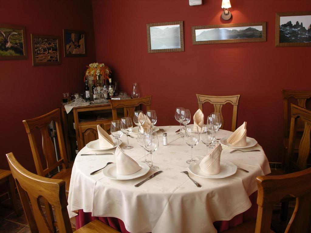 Hotel Rural La Dehesilla Барахас-де-Гредос Экстерьер фото